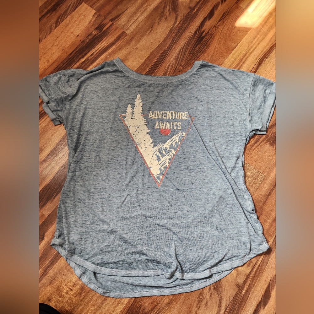 Adventure Awaits Maurices Shirt size 1x